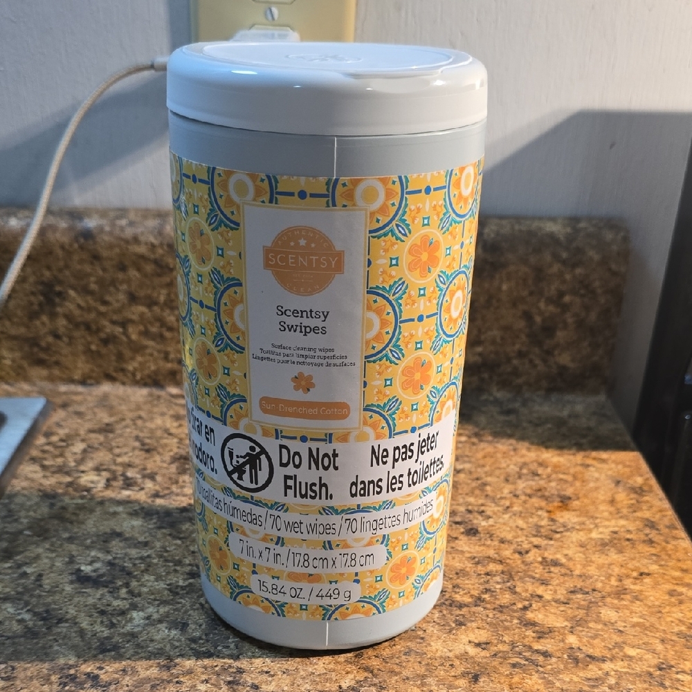 Scentsy Swipes Sun‎ Drenched Cotton Scent  15.84 Ounce  Yellow White